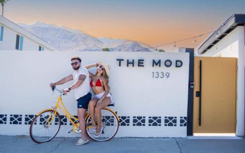 Uptown Design District Villa | Mod Hotel