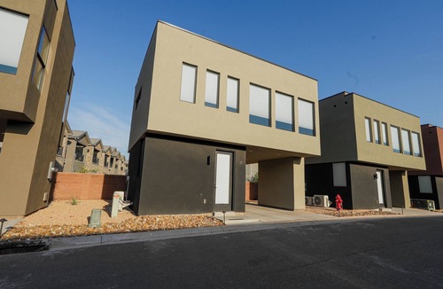 Ivins Villa | Modern 1-bedroom villa in Ivins with WiFi, AC, and access to pool, hot tub