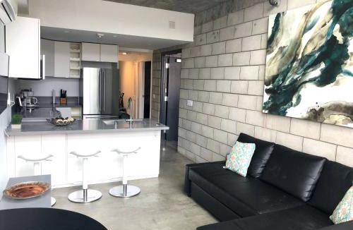 University Heights Apartment | Modern 2 Bdrm w/Parking in the Heart of Hillcrest