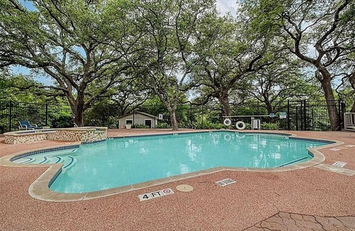 Village At Walnut Creek Condo | Modern 2BR 2BA near Domain - Q2 Stadium - SXSW - Kalahari Resorts