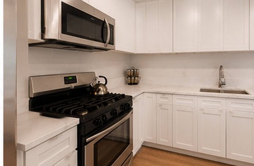 Southwood Riviera House | Modern 2BR Townhome in South Torrance