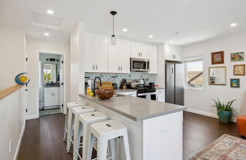 National City House | Modern 3-BR 3-Bath Home w Free Parking, Balcony Views near Beach & Gaslamp