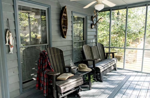 Suches Cabin | Modern Cabin with Gorgeous Porch with Stunning Views in Suches, Georgia