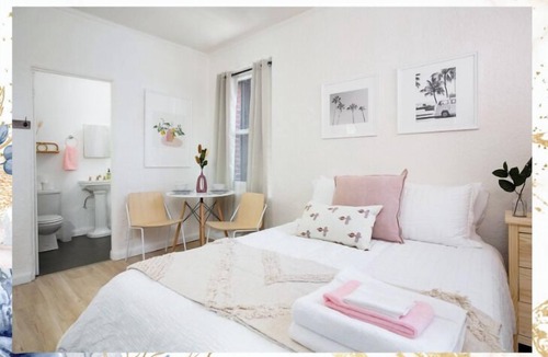 Rampart Village Apartment | Modern Charm Studio in DTLA for 2!