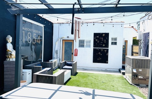 Park Mesa Heights House | Modern Chic space minutes away from LAX