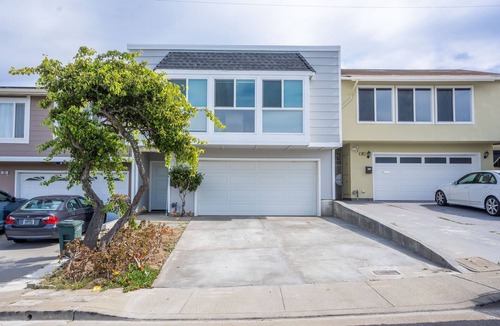 Brisbane House | Modern Chic House Near SF, SFO!