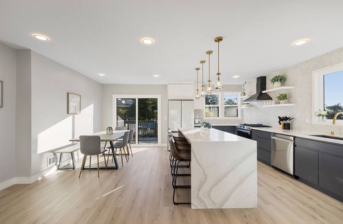 Edgemar - Pacific Manor House | Modern Coastal Retreat with Ocean Views with pool table up to 19 guests