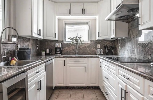 Lake Area House | Modern Cozy 4-bedroom house with Pool in Silicon Valley