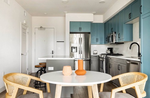 Hillcrest Apartment | Modern Hillcrest 1BR w/Gym, W/D & Pool, nr bars & shops, by Blueground