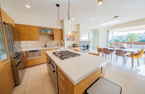 Mission Hills House | Modern Hillside Oasis with Jacuzzi, Ocean Views, BBQ, EV Charger, Treetop Master