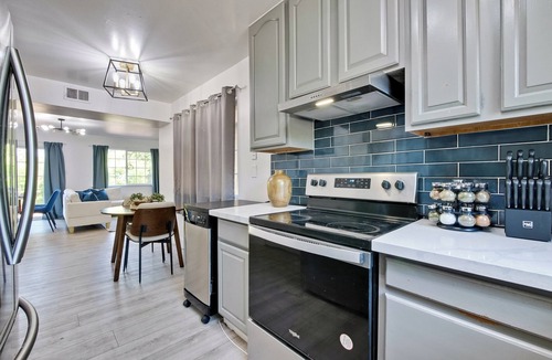 West San Jose Apartment | Modern Home near Santana Row, San Jose