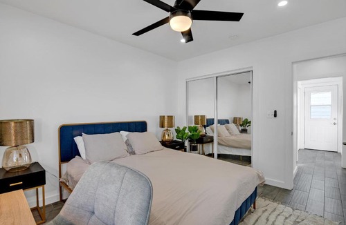 Mid City Apartment | Modern House Central Location
