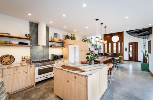 Montara House | Modern indoor-outdoor living w/Hot Tub – Walk to Beaches & Mountain Trails