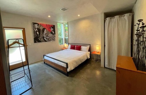 Venice House | Modern Industrial Venice Home: 360 Degree Rooftop