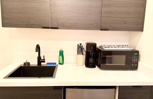 San Jose House | Modern Luxe King Suite in Heart of San Jose