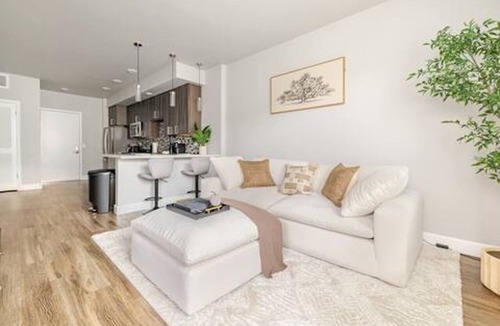 Downtown Sacramento Apartment | Modern Luxury Mid-Rise In The Heart Of The City