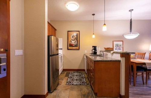 Olympic Valley Condo | Modern Mountain Condo | Steps from Palisades Tahoe Lift + Village!