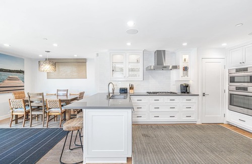 West Newport Condo | Modern Ocean View Beauty | Air Conditioning | Fabulous Indoor/Outdoor Living | 1 Block to the Beach!