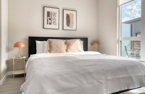 South San Francisco Apartment | Modern South San Francisco 1BR w/ Gym & W/D, nr restaurants, by Blueground