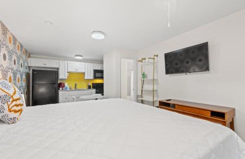 Windy Hill Apartment | Modern Studio Cozy & Pet-Friendly