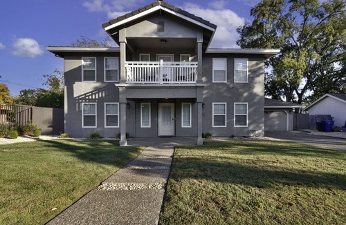 Orangevale House | Modern Villa in Private Gated Community with Backyard Swimming Pool!
