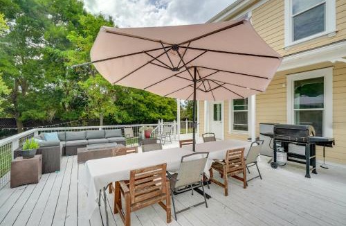 Modesto House | Modesto Mansion on 2 Acres - Great for Families!