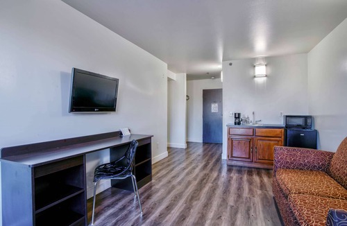 Hesperia Hotel | Motel 6 Hesperia, CA - West Main Street I-15