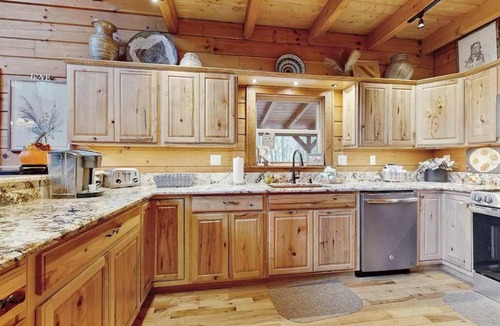 Maggie Valley House | Mountain Chic Home and Ski Lodge