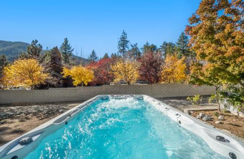 Wrightwood Villa | Mountain High Luxury Castle &Spa