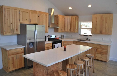 Groveland House | Mountain Place Updated 3br 2ba home