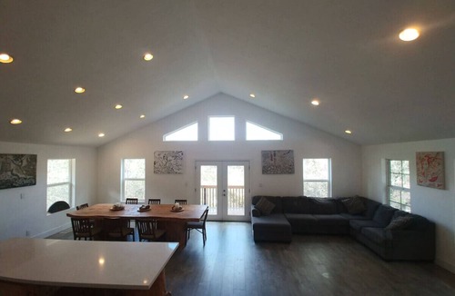 Groveland House | Mountain Place Updated 3br 2ba home