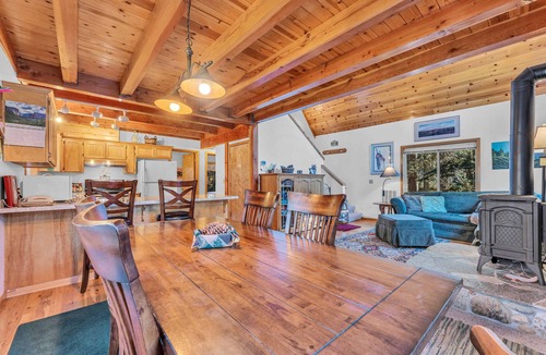 Serene Lakes House | Mountain Retreat Near Ski Resorts and Lake