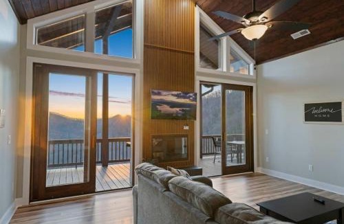 Sylva House | Mountain View 4 Units - Mountain Retreat, 8BR, Views, Near Smokies