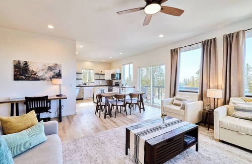 Diamond Ridge House | Mountain View Retreat in Homer - Entire House. Bright, Clean, Renovated Home.