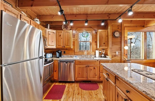 Sevierville Cabin | Mountain Views/ Secluded 3 King Bed Master Suites/Pet friendly w/fee