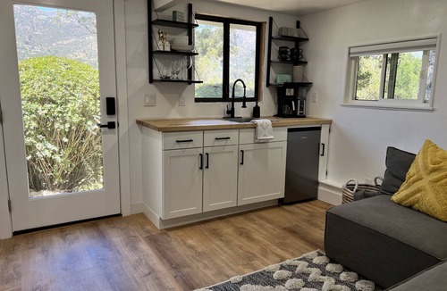 Montecito Apartment | Mountain Views/Studio in Montecito. 7-10 min to beach or downtown SB