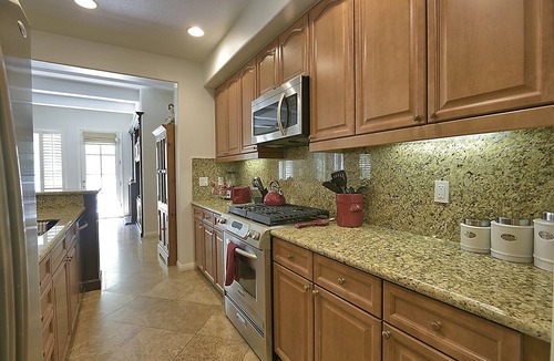 La Quinta Condo | Mountain Views! Stunning 2-Story Spanish Townhome, Private Patio, Garage, Pet Friendly! (L55)
