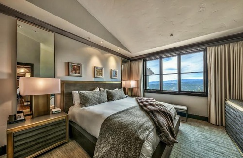 Truckee Apartment | Must See Luxury Vacation Residence - Sleeps 10 Condo