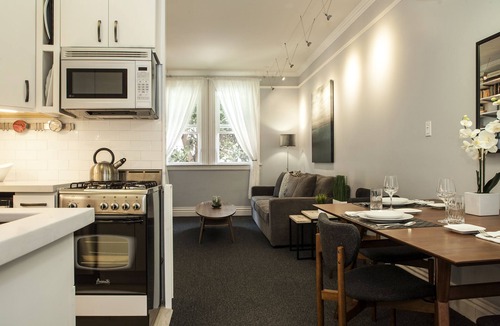 Telegraph Hill Apartment | N Beach/Tel Hill 1-Bed, Office Ready