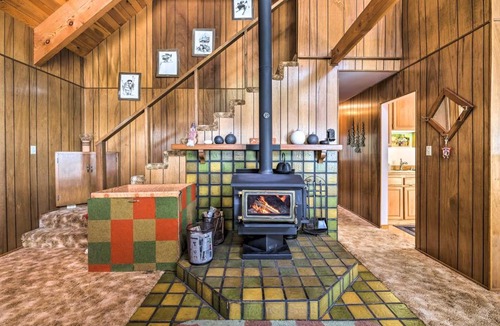 Bear Valley House | Near Hiking and Skiing Bear Valley Cabin!