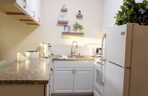 Cascade Apartment | Near I5, Airport