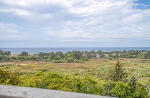 Neskowin House | Neskowin Eyrie - Meredith Lodging