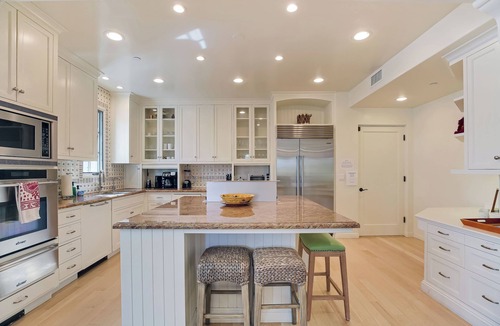 Santa Barbara Villa | NEW! Casa Cielo in the heart of the Funk Zone, 2 blocks to beach, A/C, Pet Friendly!
