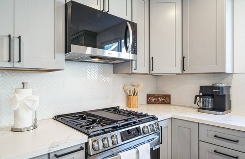 Livermore House | NEW! Cozy Home with Hot Tub | Family-Friendly Yard