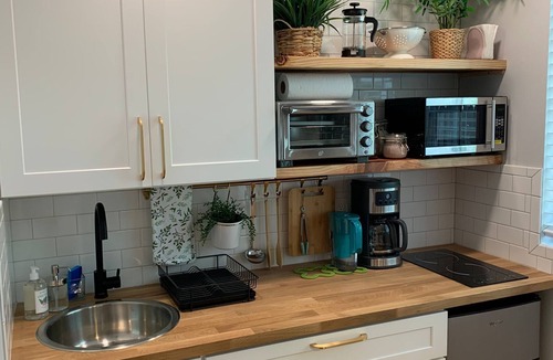 Point Loma House | New cozy studio, 2 queen beds, kitchen, walk to water!