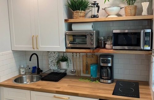 Point Loma House | New cozy studio, 2 queen beds, kitchen, walk to water!