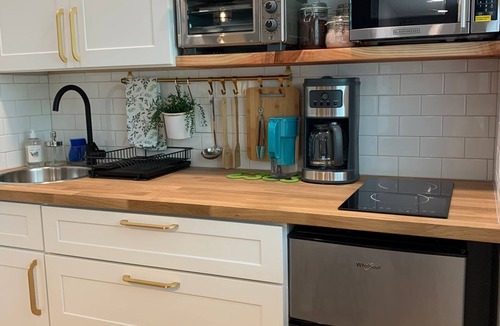Point Loma House | New cozy studio, 2 queen beds, kitchen, walk to water!
