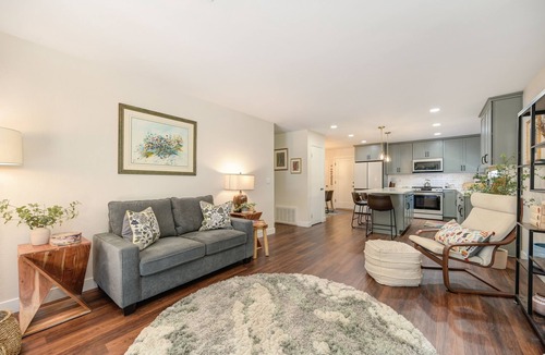 Davis House | NEW LISTING! Family-Friendly Getaway Near Slide Hill Park by RedAwning