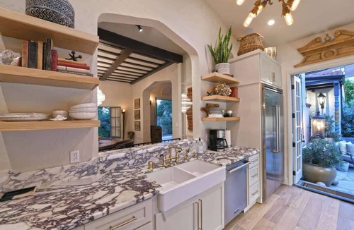 Beachwood Canyon Villa | NEW Luxury Villa, Secret Garden, Pool, Dogs OK