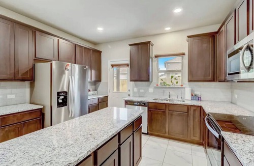 Camelot House | NEW! Texy-Mexy Bungalow: Spacious 3-Bedroom House w/Full Access & Pets Welcome!